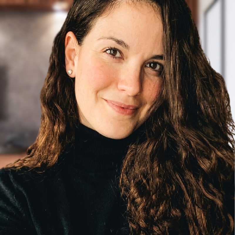 Beatriz Villanueva, Service banque